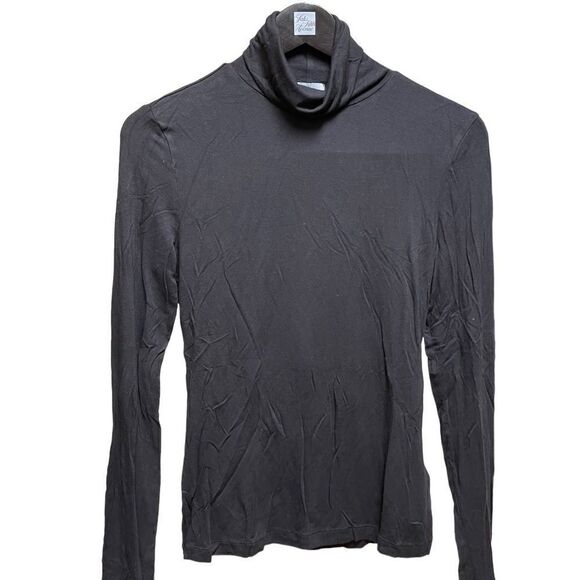🌟H&M🌟Turtle Neck Long Sleeve Tshirt - Picture 1 of 2